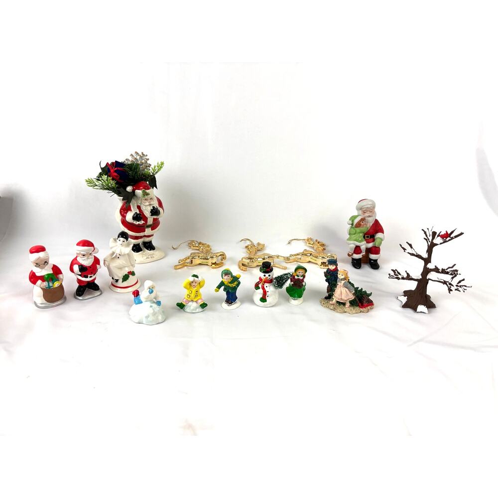 Lot 15+ Vintage Christmas Village Figurines Santa Snowman‎ Reindeer Tree Figures